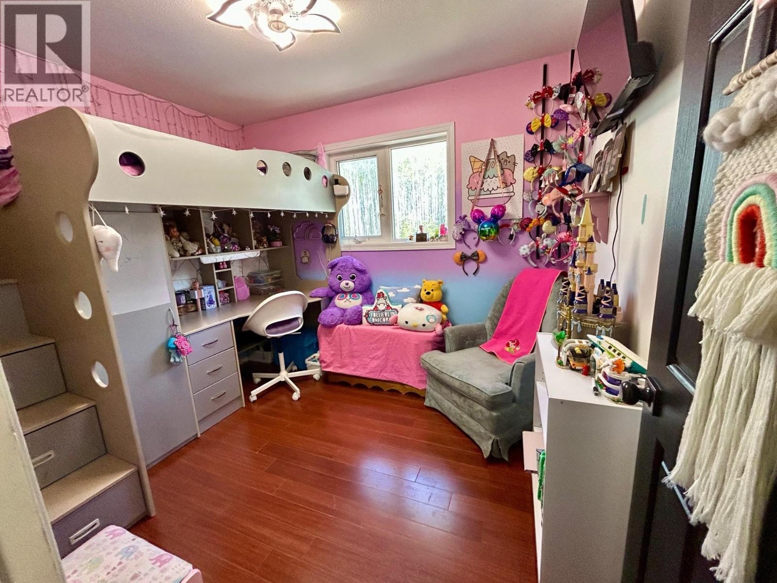 5604 MINNAKER CRESCENT, Fort Nelson