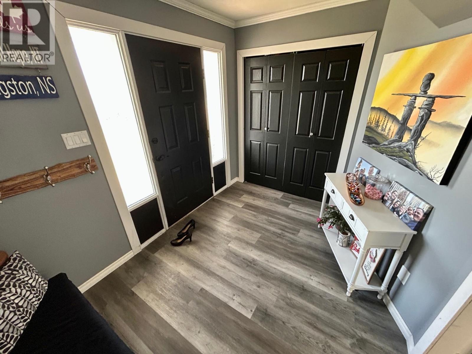 5604 MINNAKER CRESCENT, Fort Nelson