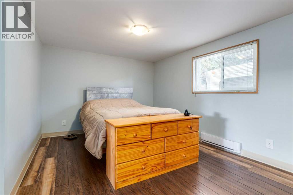 Single Family House Mobile Home for Sale in    Street NW Greenwood/Greenbriar Calgary 