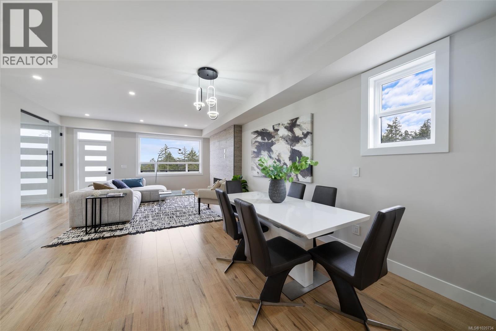 2210 Archer Gate, Langford