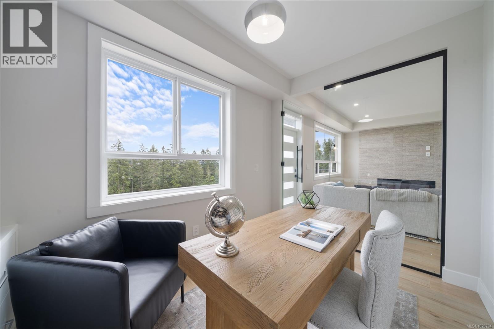 2210 Archer Gate, Langford