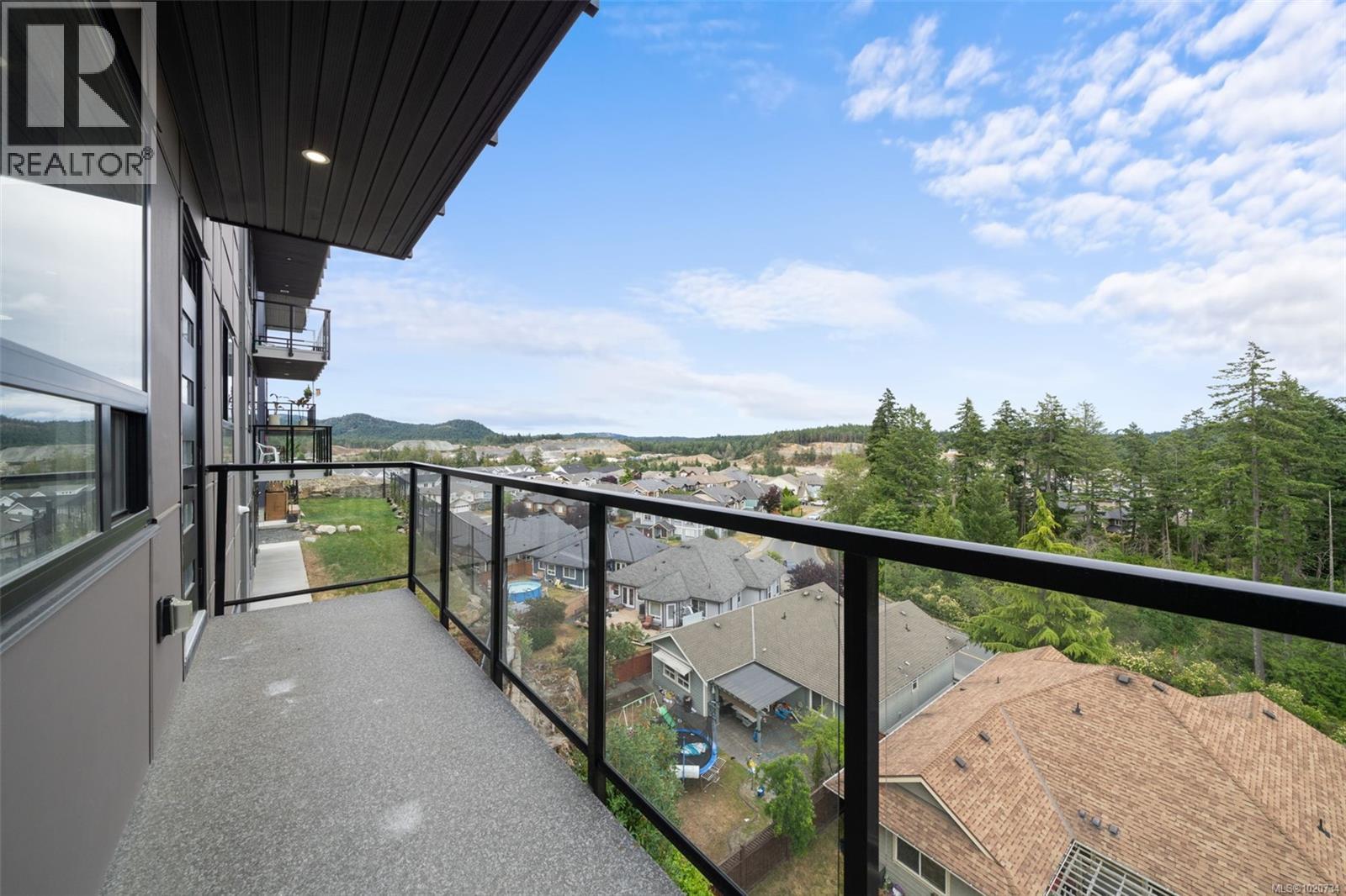 2210 Archer Gate, Langford