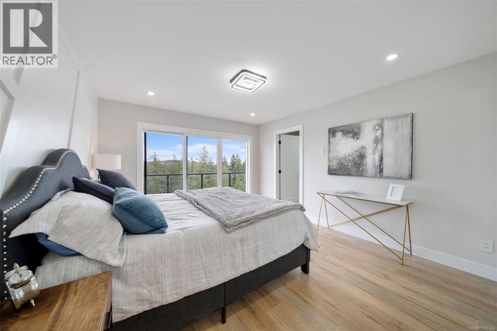 2210 Archer Gate, Langford