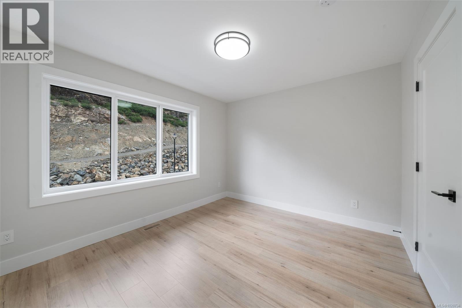 2210 Archer Gate, Langford