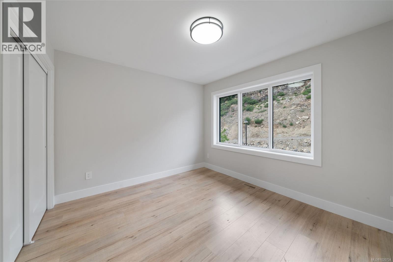 2210 Archer Gate, Langford