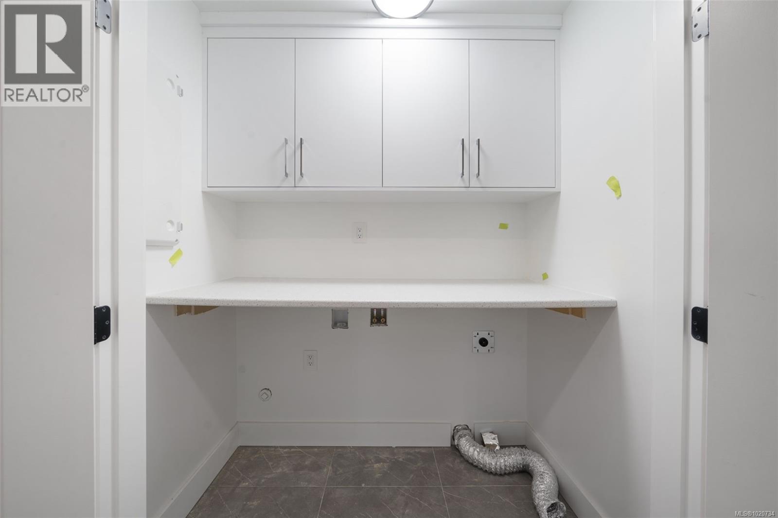 2210 Archer Gate, Langford