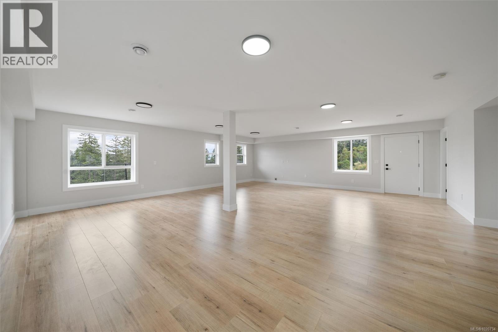 2210 Archer Gate, Langford