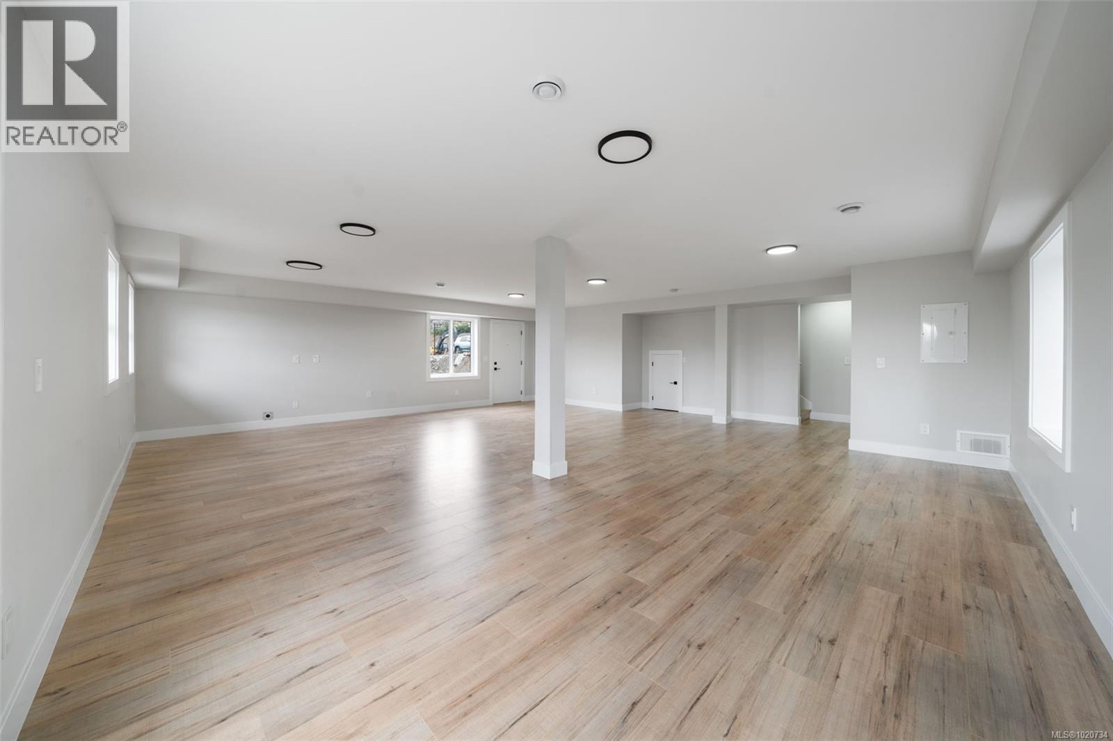 2210 Archer Gate, Langford