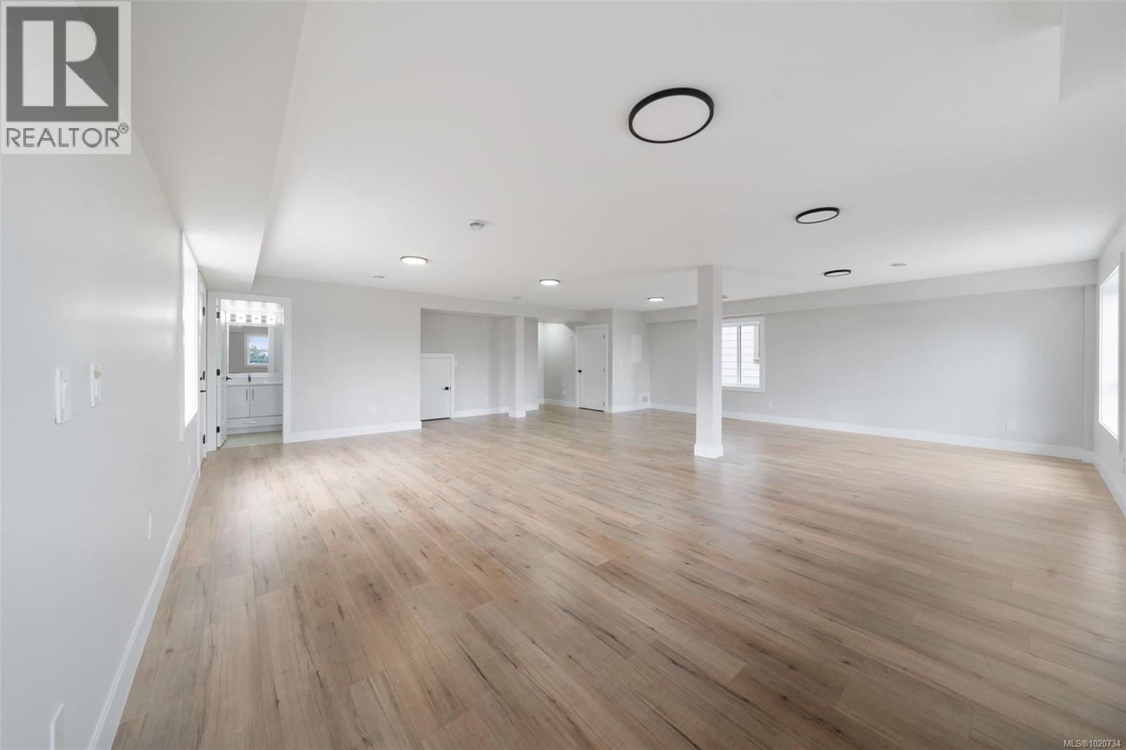 2210 Archer Gate, Langford