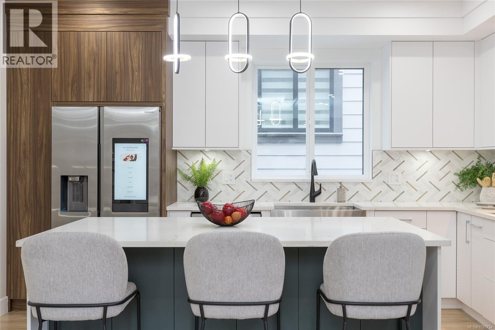 2210 Archer Gate, Langford