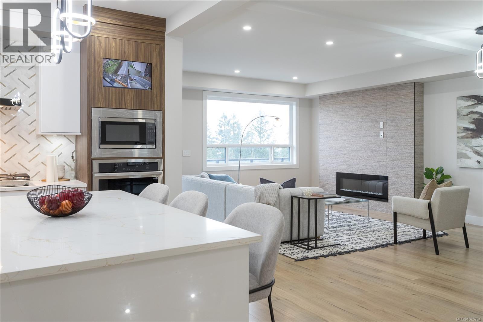 2210 Archer Gate, Langford