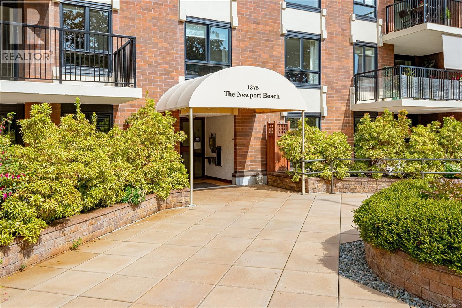 105 1375 Newport Avenue, Oak Bay