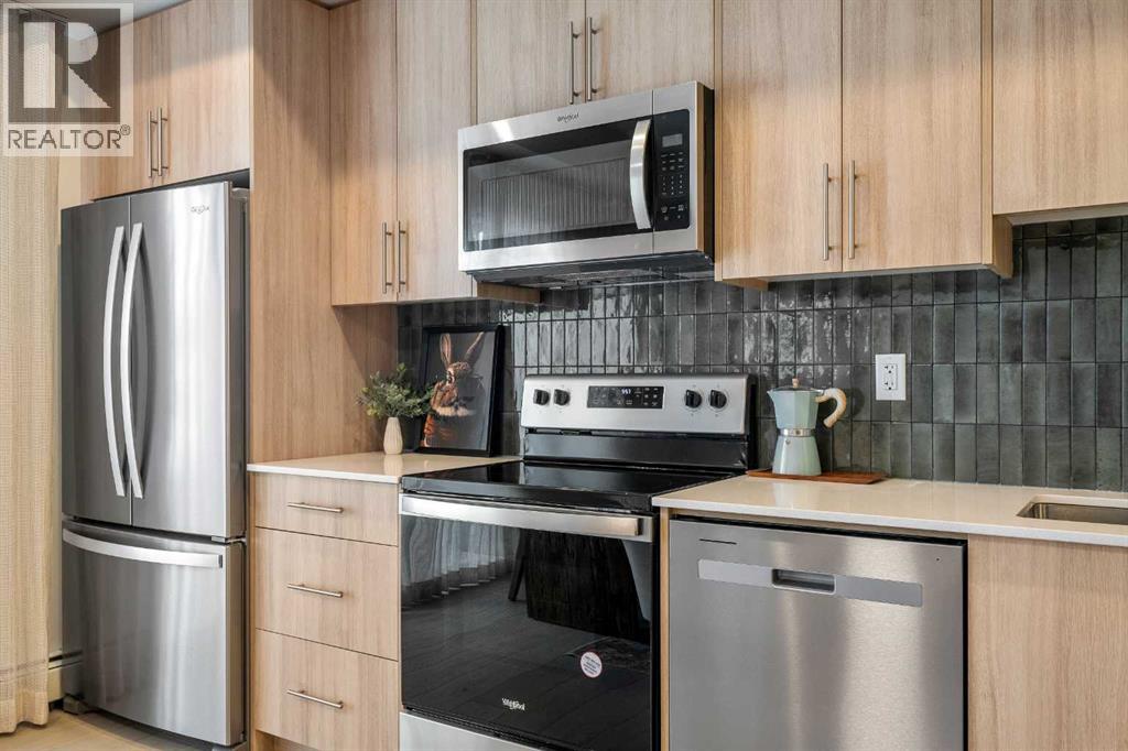 *Please note that photos are of a showhome - interior color, finishes and upgrades may differ