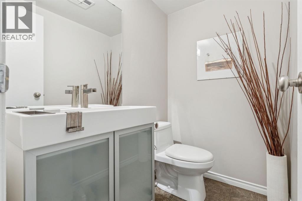 Single Family House 4 Level for Sale in   Braniff Road SW Braeside Calgary 