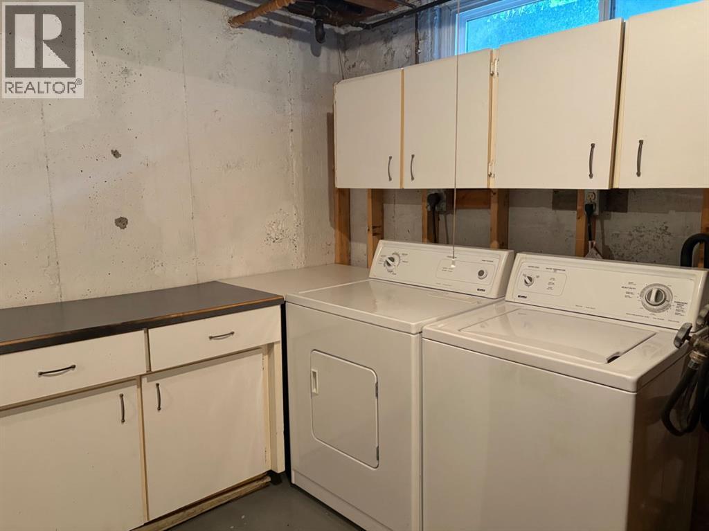 Single Family House 4 Level for Sale in   Braniff Road SW Braeside Calgary 