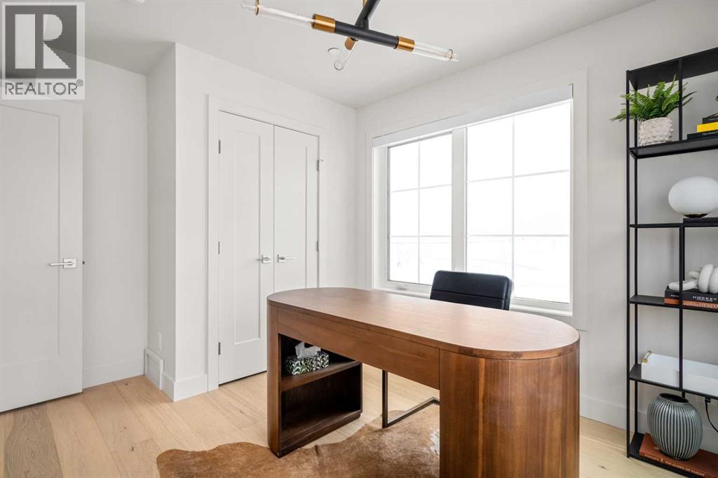 Single Family House for Sale in  Greenwich Heath NW Greenwood/Greenbriar Calgary 