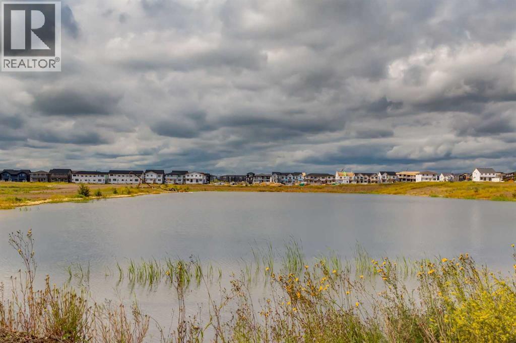 Single Family House for Sale in  Rangeview Avenue SE Rangeview Calgary 