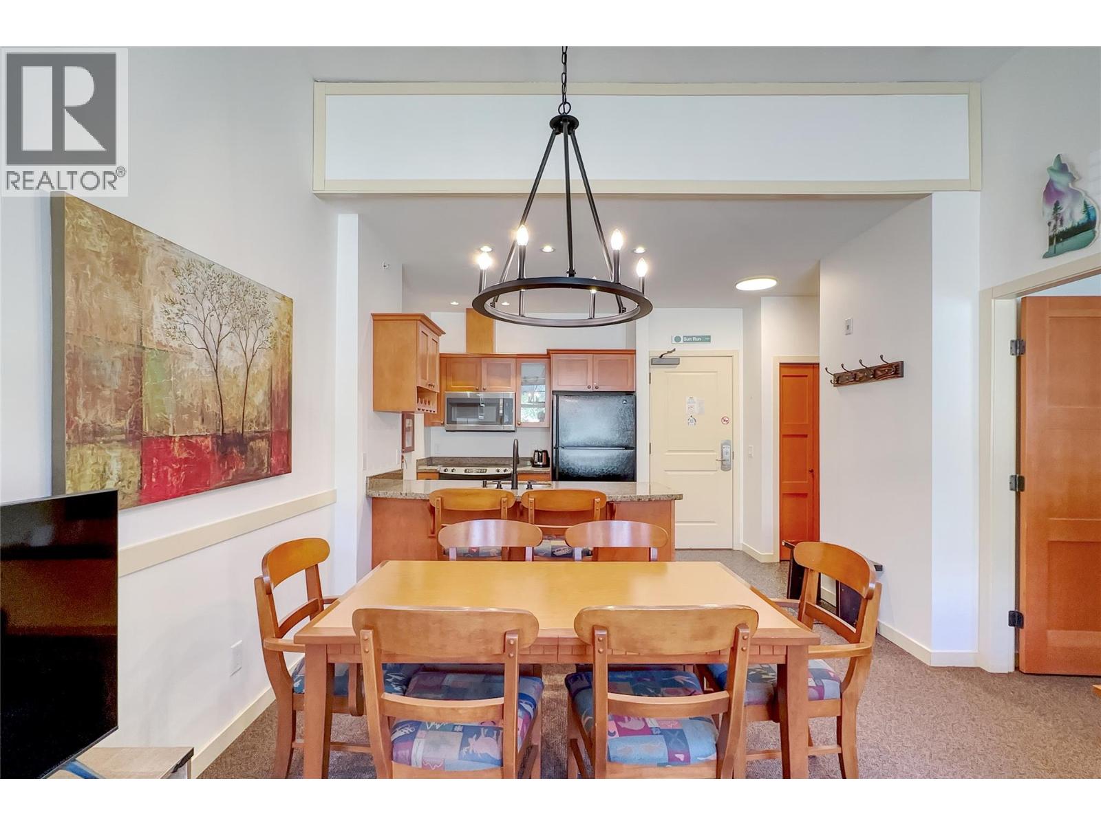 320 255 Feathertop Way, Big White