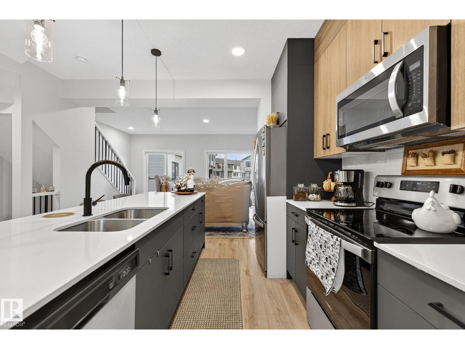 #72 11910 35 AV SW, Edmonton