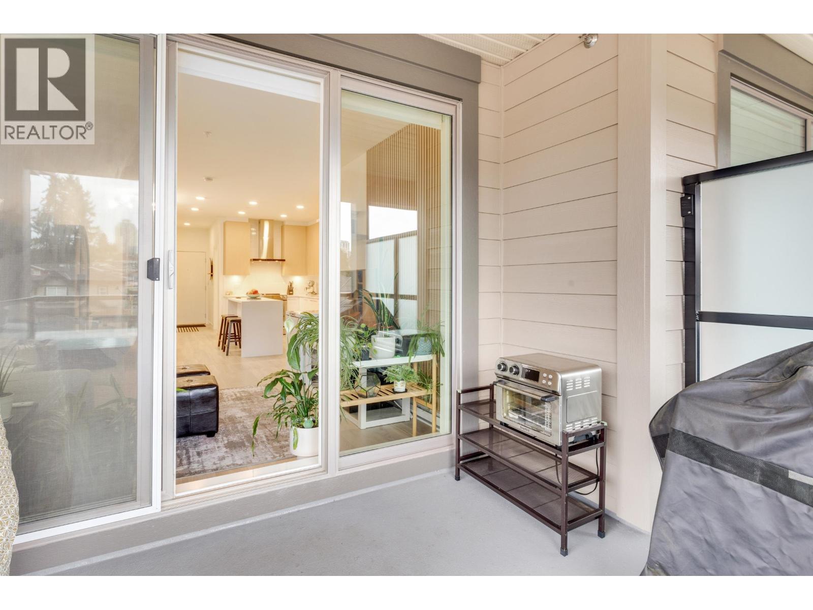 306 7588 16TH STREET, Burnaby