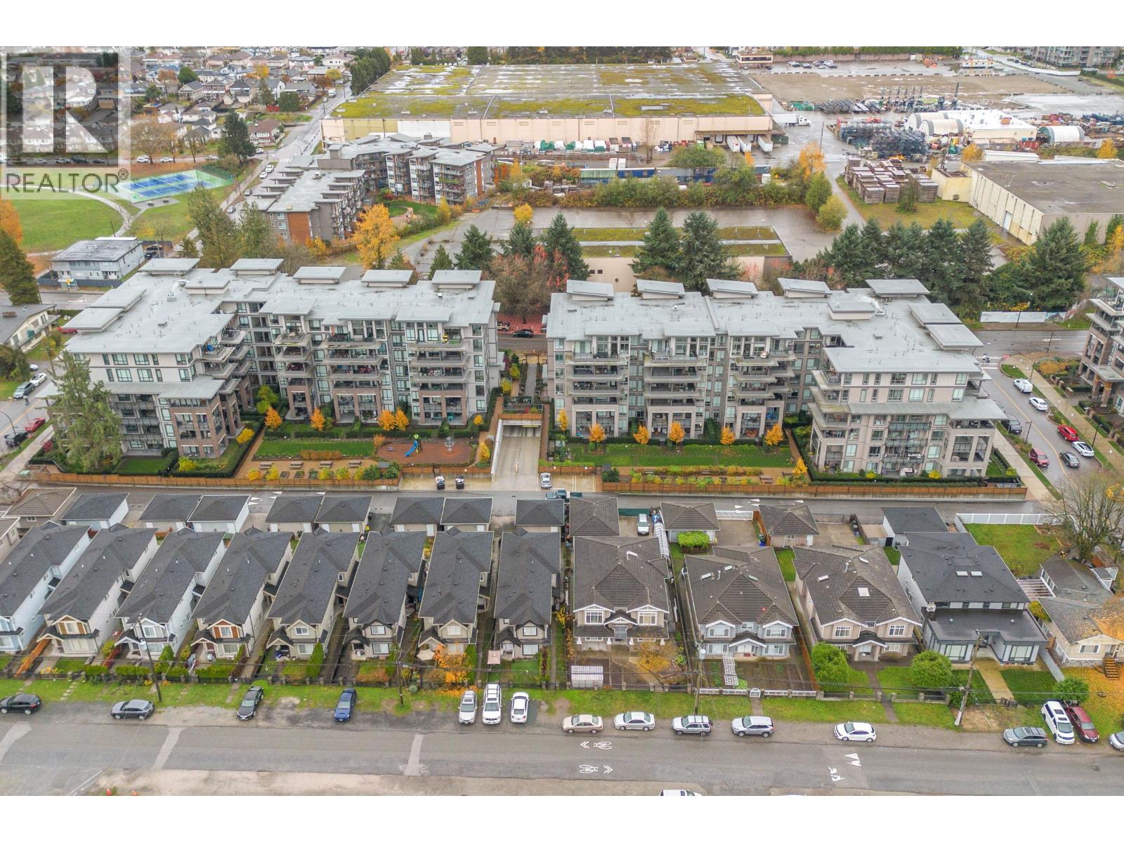 306 7588 16TH STREET, Burnaby