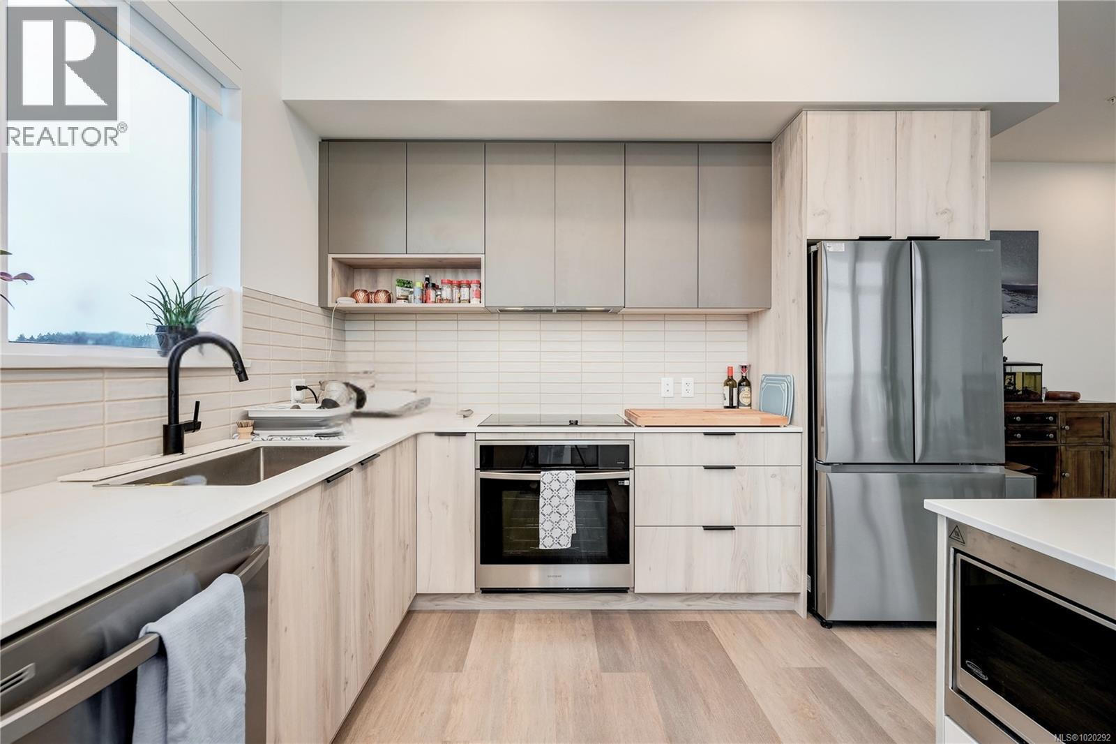 413 3564B Ryder Hesjedal Way, Colwood