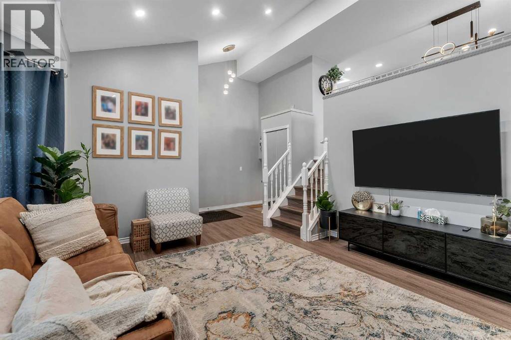 Single Family House 3 Level for Sale in  Erin Green Way SE Erin Woods Calgary 