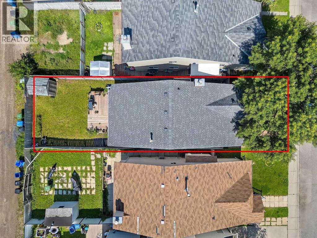 Single Family House 3 Level for Sale in  Erin Green Way SE Erin Woods Calgary 