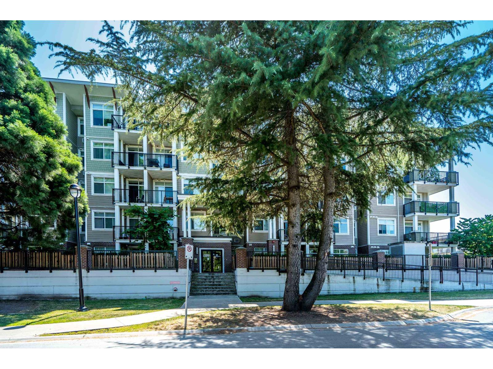 212 20686 EASTLEIGH CRESCENT, Langley