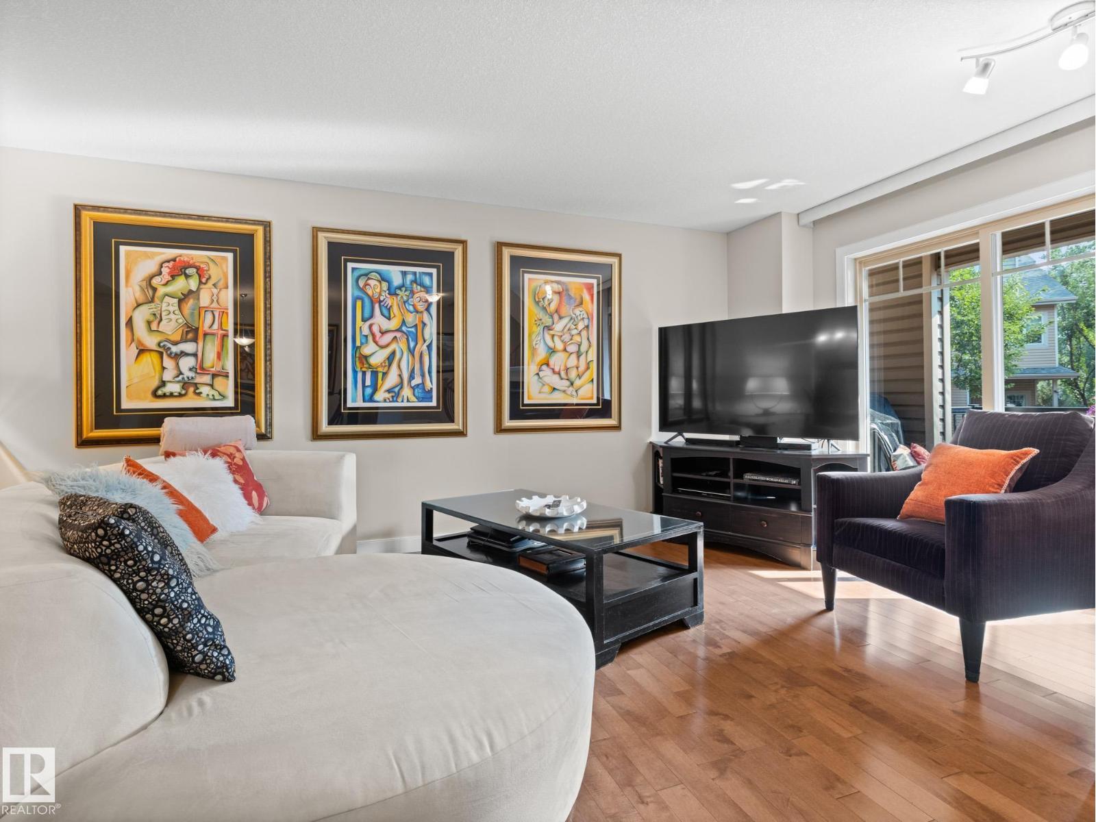 #6 10240 90 ST NW, Edmonton