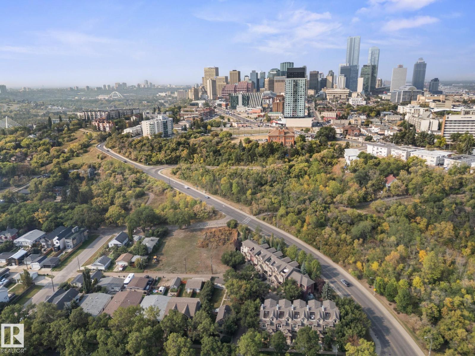 #6 10240 90 ST NW, Edmonton