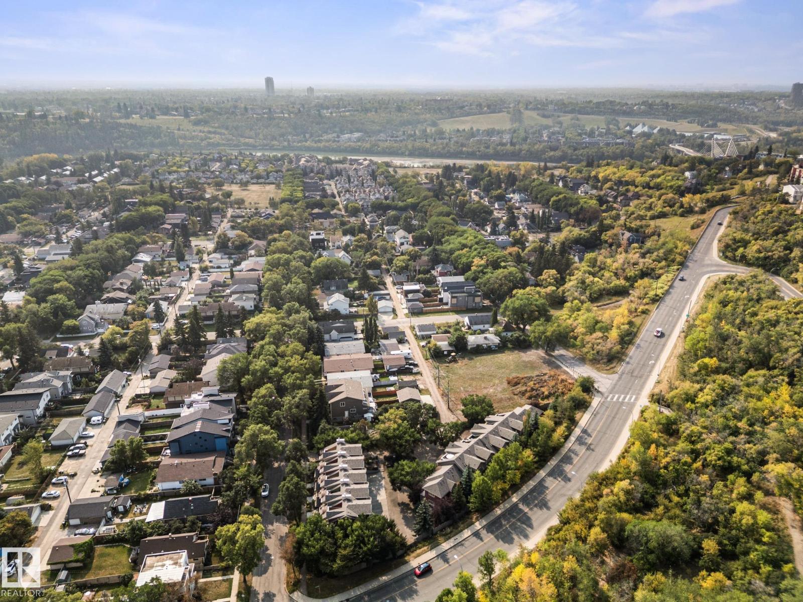 #6 10240 90 ST NW, Edmonton