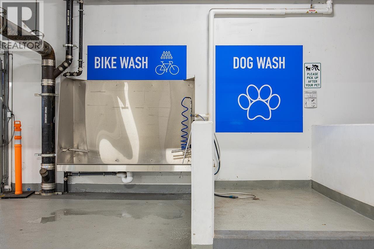 407 258 NELSON'S COURT, New Westminster