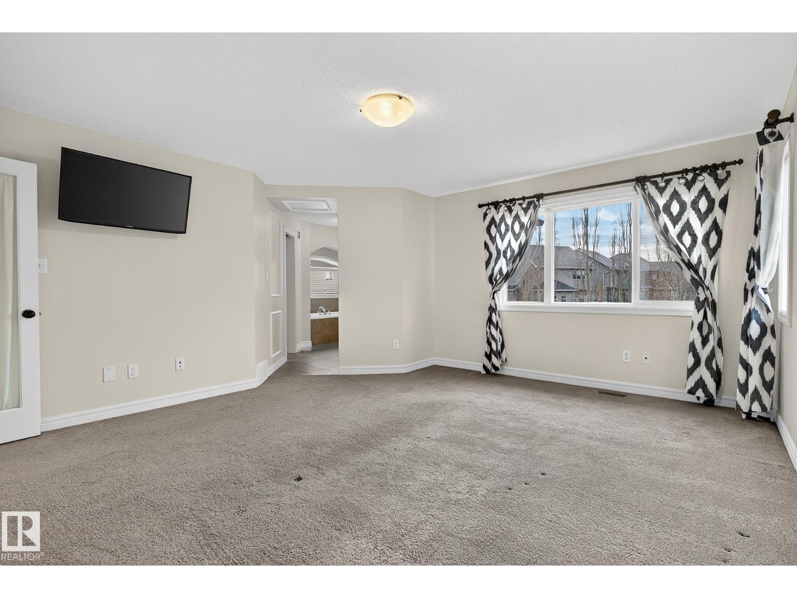 7915 18 Ave SW SW, Edmonton