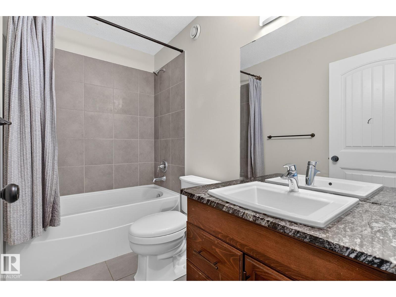 7915 18 Ave SW SW, Edmonton