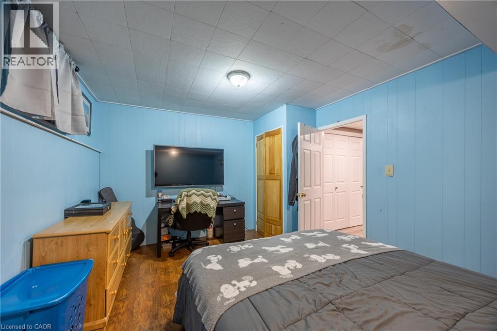 220 KING HIRAM Street - 24