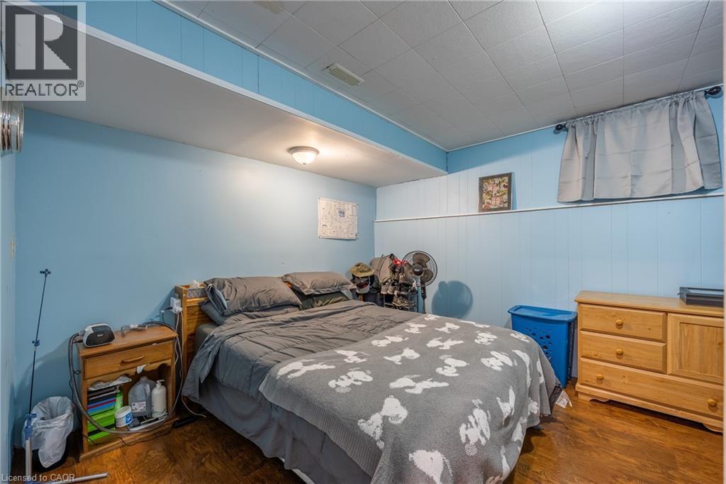 220 KING HIRAM Street - 23