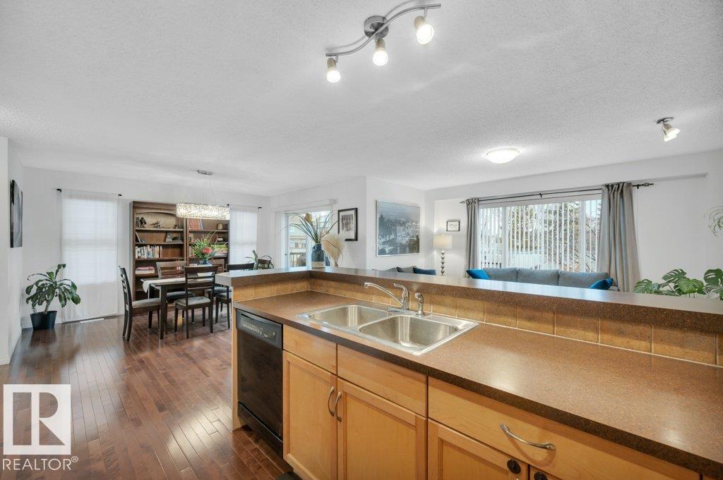 7620 11 AV SW, Edmonton