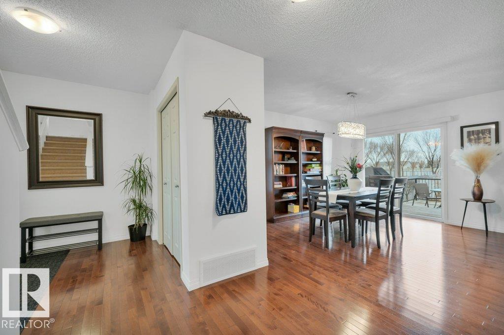 7620 11 AV SW, Edmonton