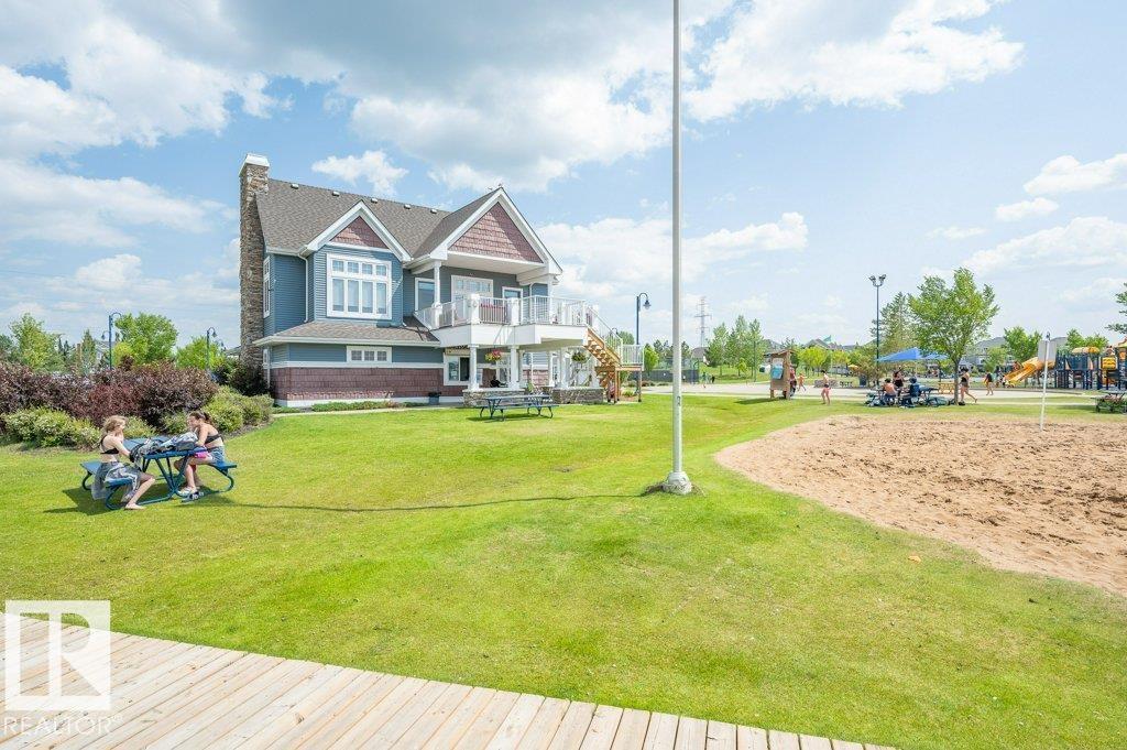 7620 11 AV SW, Edmonton