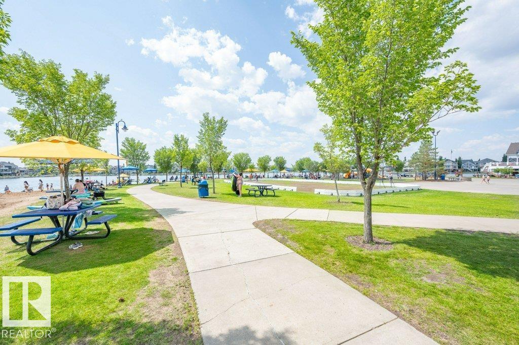 7620 11 AV SW, Edmonton