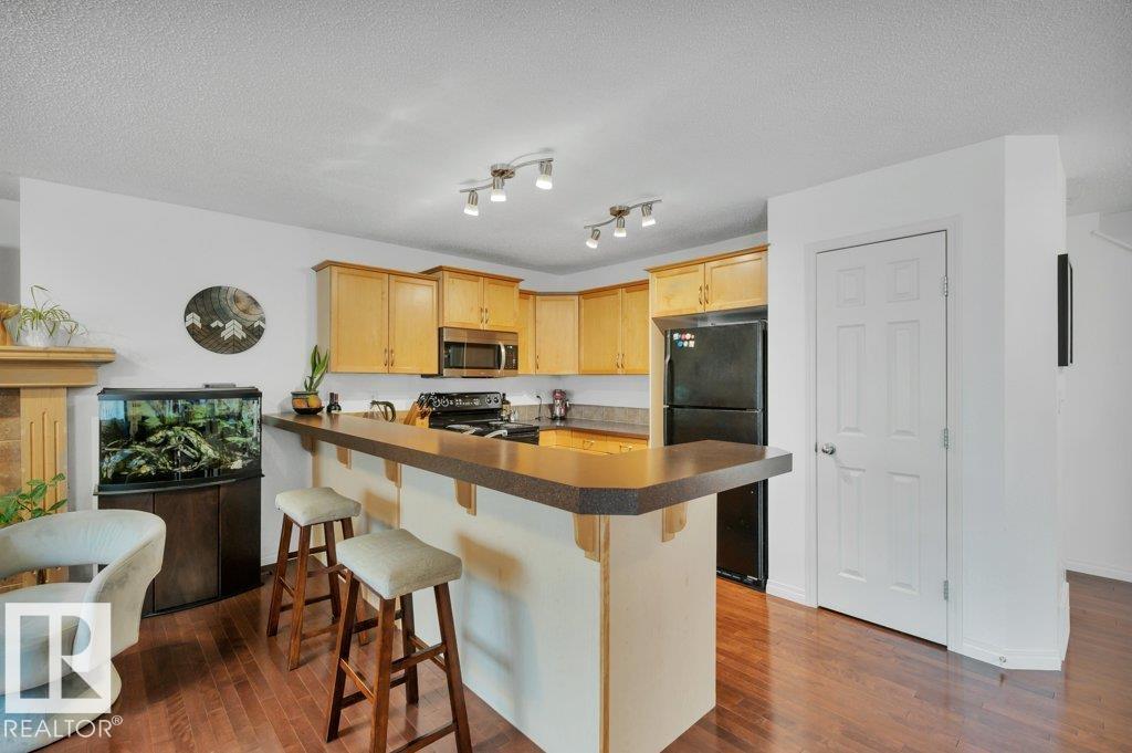 7620 11 AV SW, Edmonton