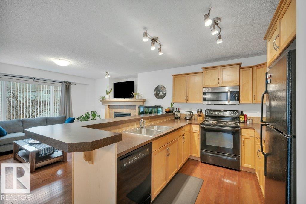 7620 11 AV SW, Edmonton