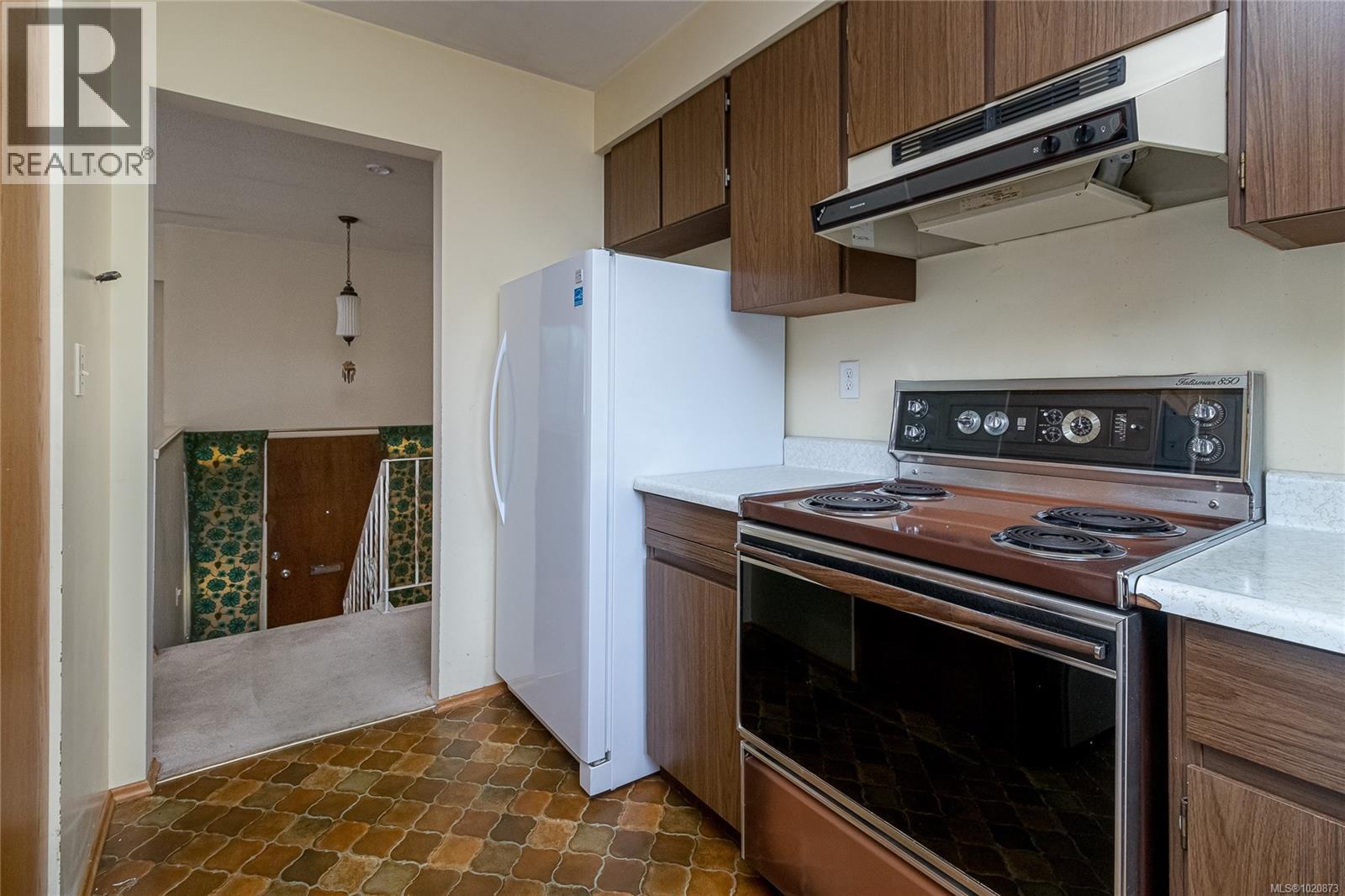 3931 Marjean Pl, Saanich