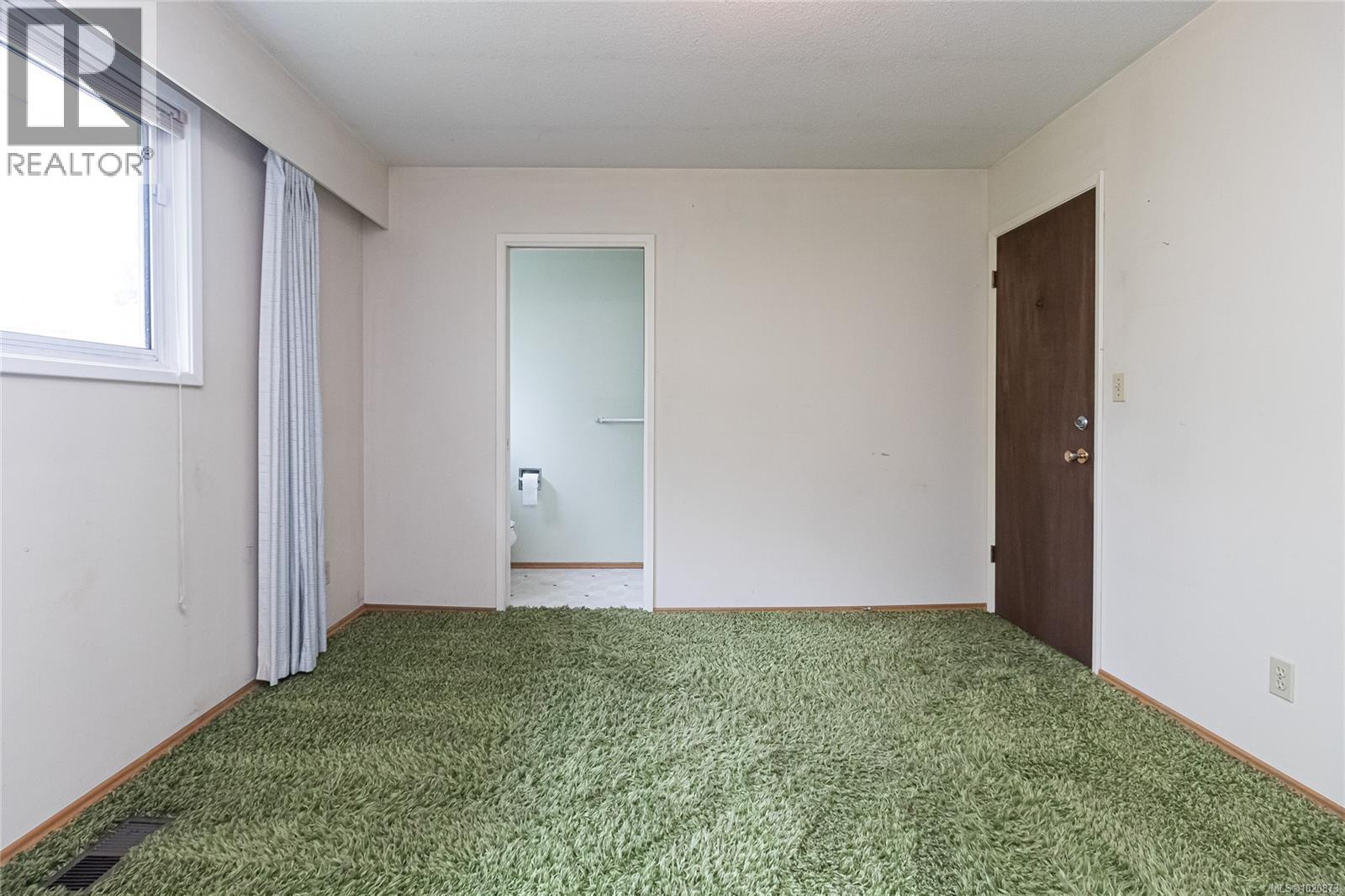 3931 Marjean Pl, Saanich