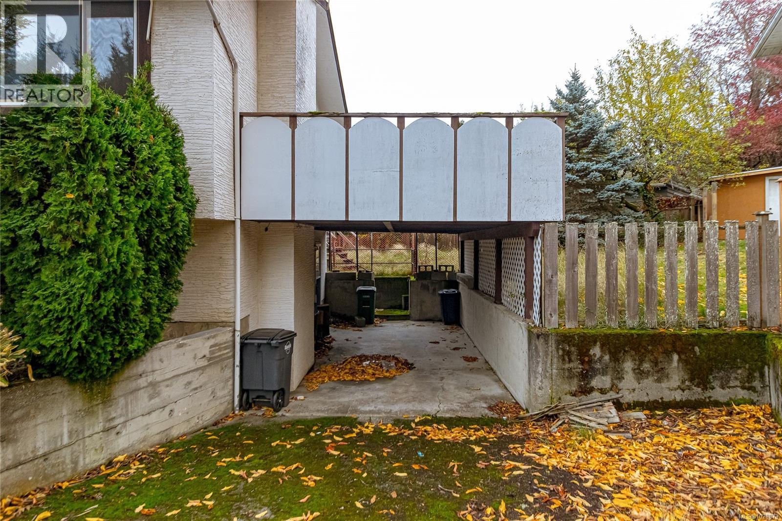 3931 Marjean Pl, Saanich