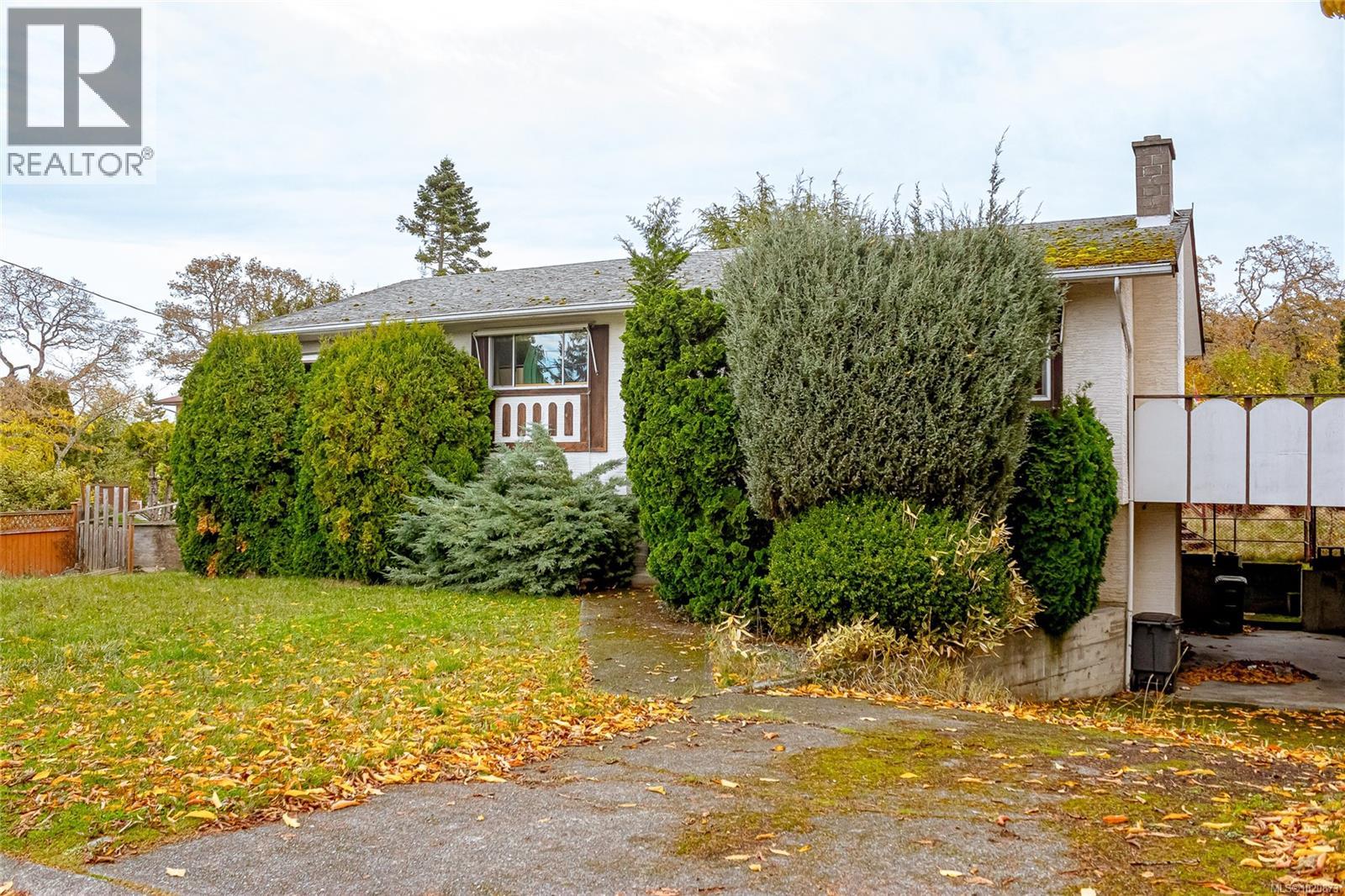 3931 Marjean Pl, Saanich