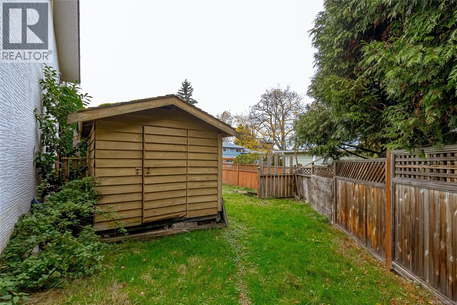 3931 Marjean Pl, Saanich