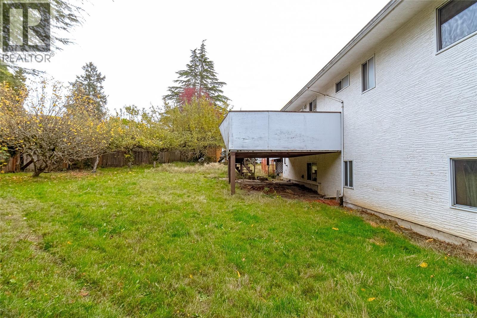 3931 Marjean Pl, Saanich