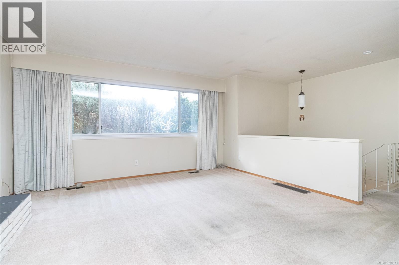 3931 Marjean Pl, Saanich